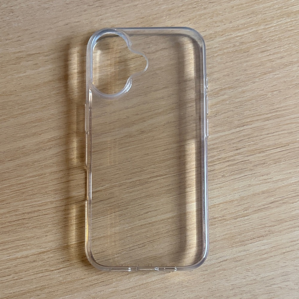 Transparent iPhone 16 Case
